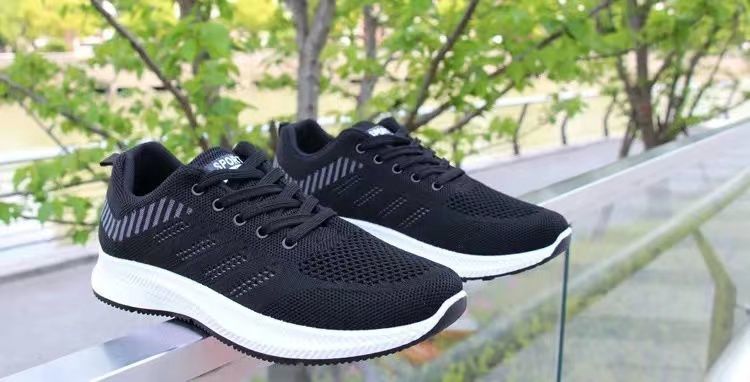 Men's Shoes 2026 Sports Shoes Summer Breathable Mesh Shoes Versatile Men's Casual Shoes Running Shoes Cross-Border Fly-Knit Trendy Shoes