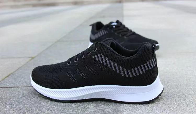 Men's Shoes 2026 Sports Shoes Summer Breathable Mesh Shoes Versatile Men's Casual Shoes Running Shoes Cross-Border Fly-Knit Trendy Shoes