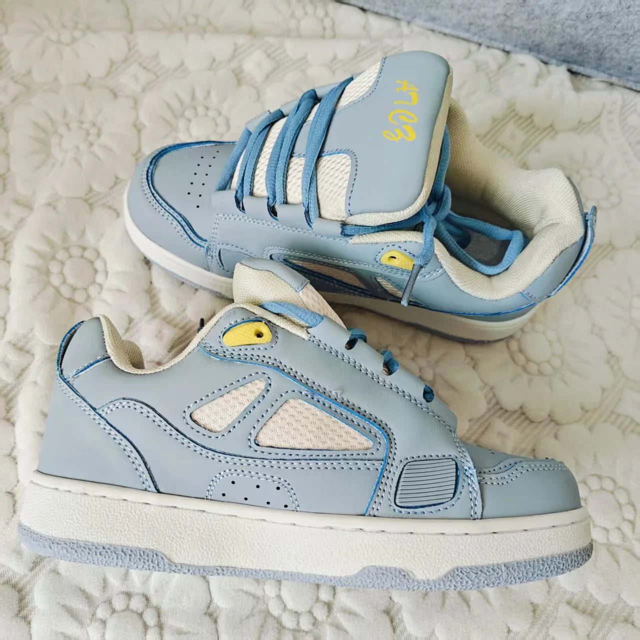 Men's shoes 2026 spring new retro breathable sports board shoes  unisex casual shoes