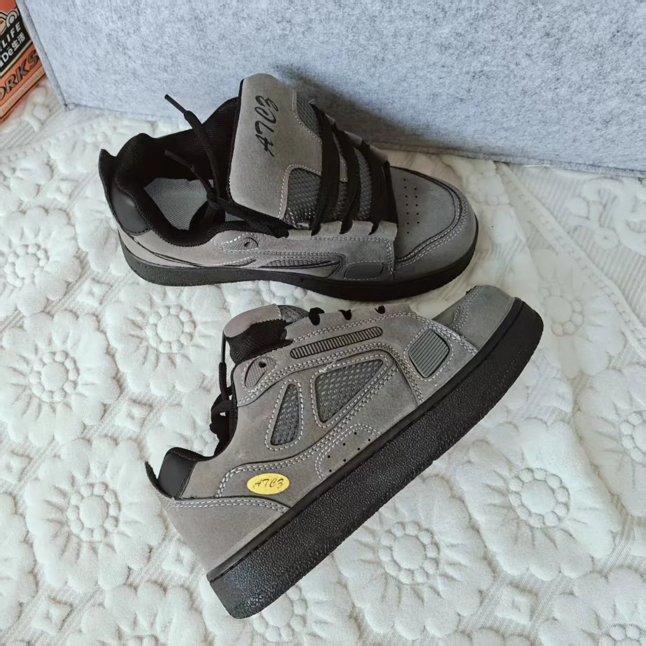 Men's shoes 2026 spring new retro breathable sports board shoes  unisex casual shoes